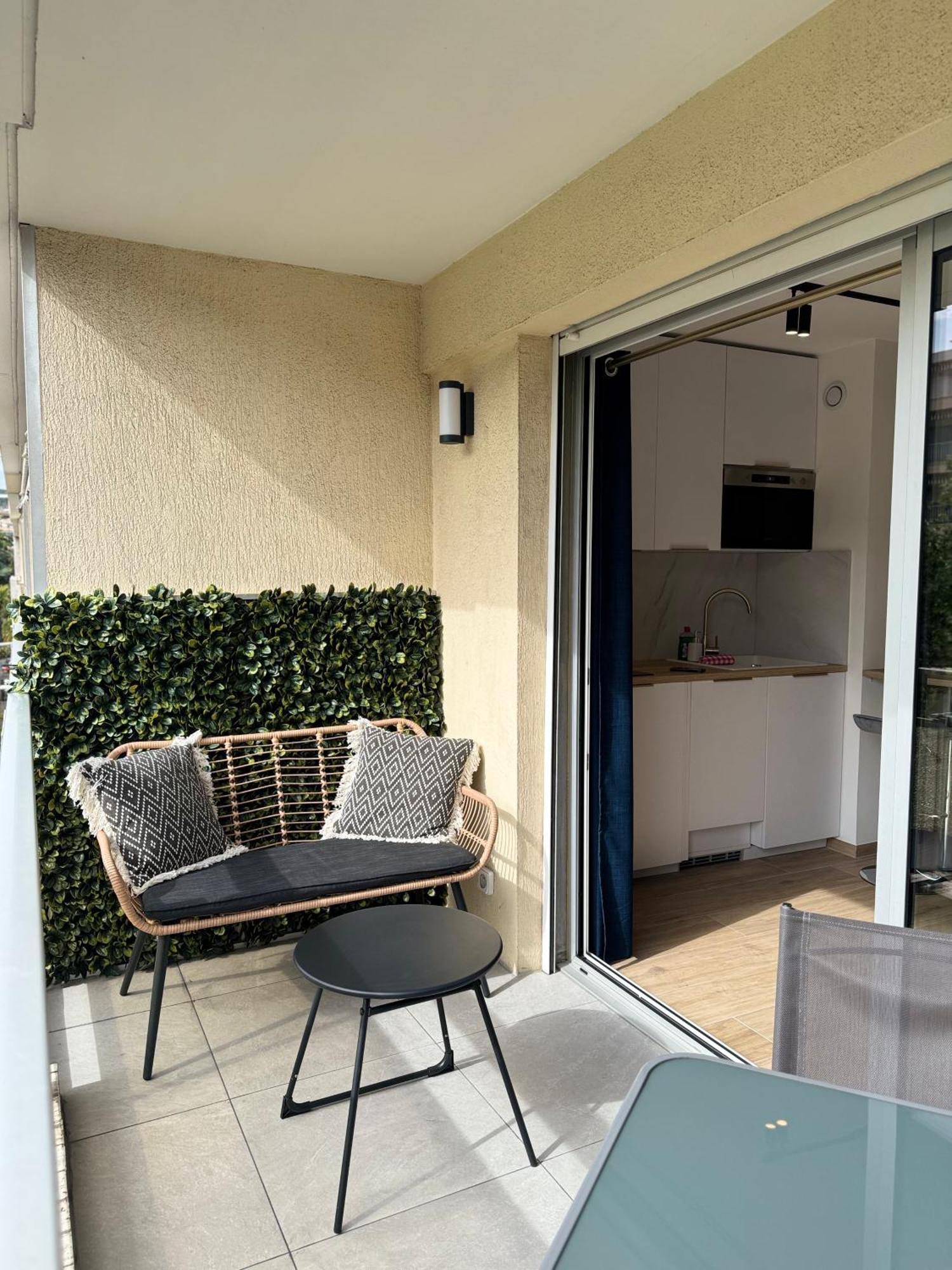 Cosy Appartement, Centre-Ville Cannes, Terrasse, Clim Buitenkant foto
